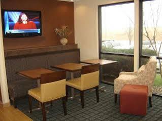 Hotel Hampton Worth Southwest Cityview 3*