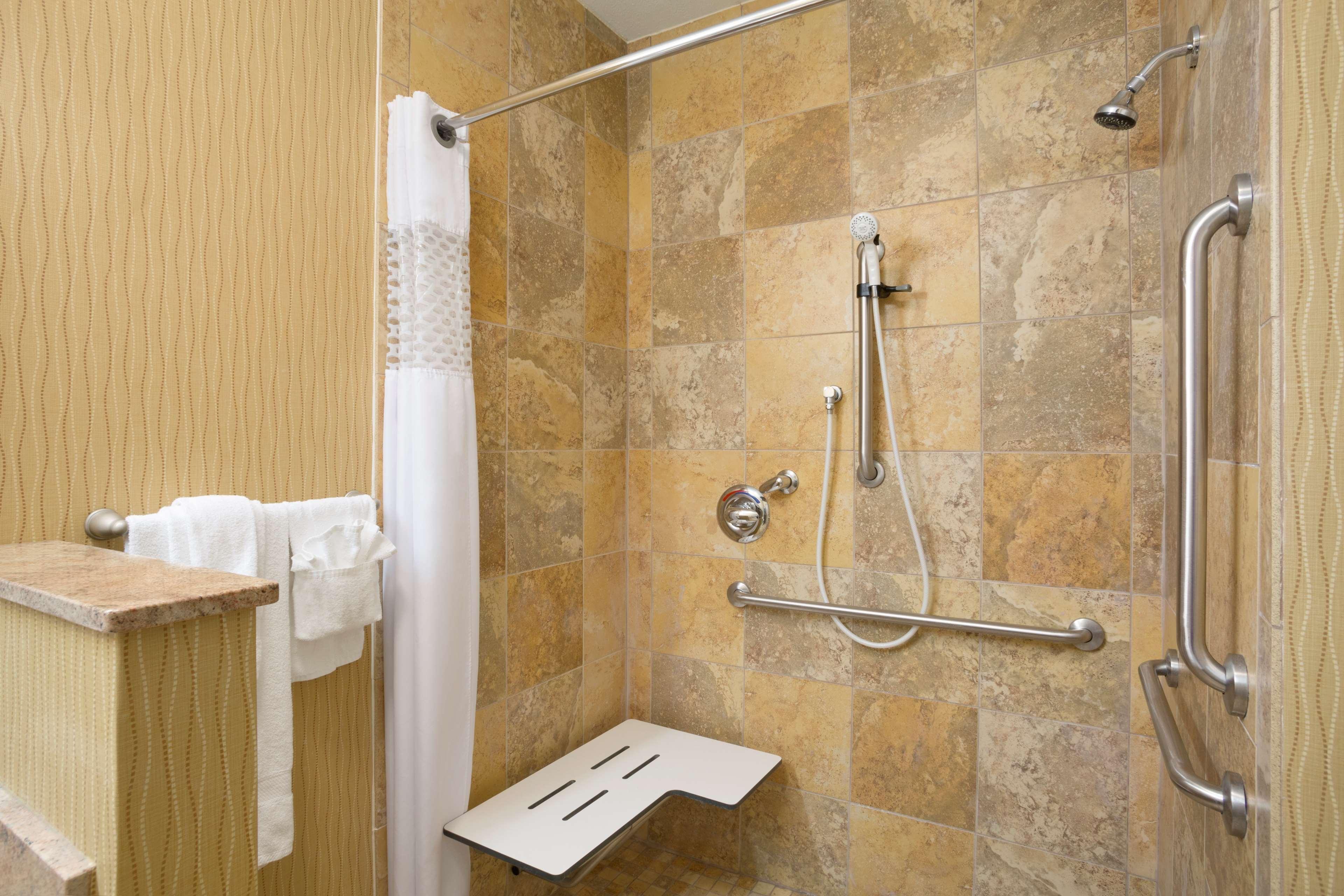 Hampton Worth Southwest Cityview Hotel 3*