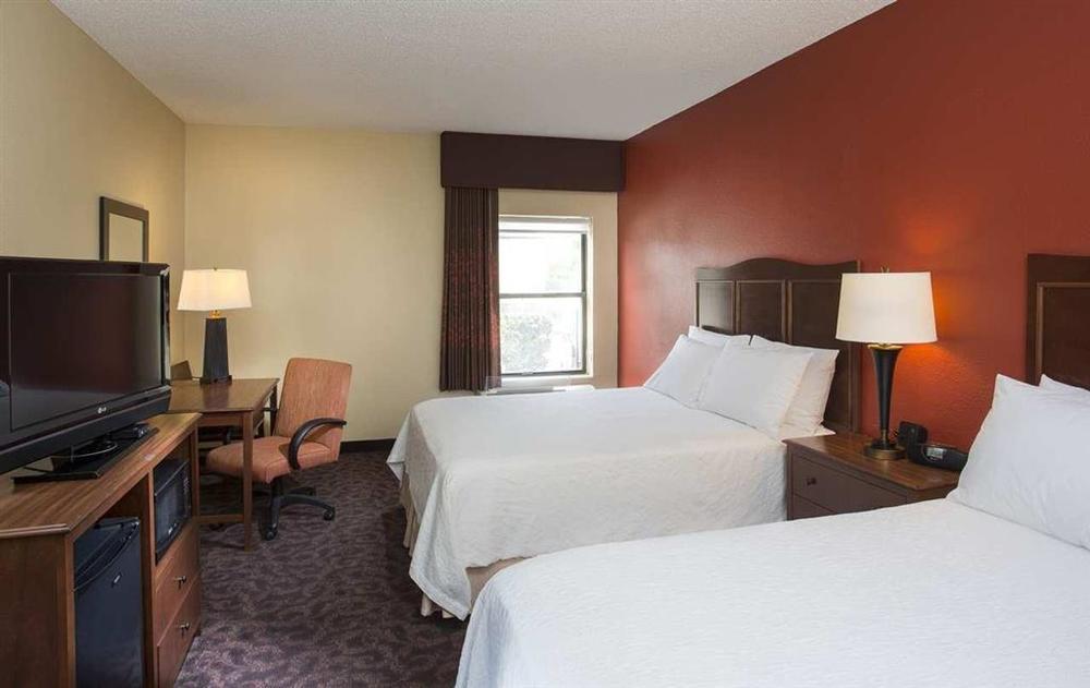 Hampton Worth Southwest Cityview Hotel