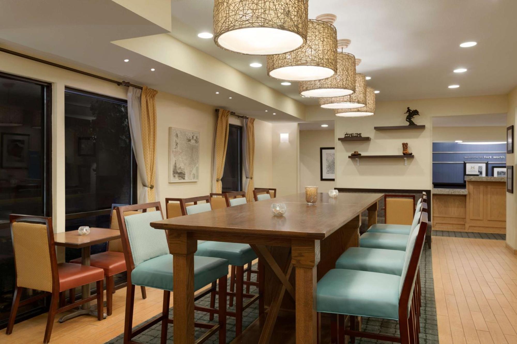 Hampton Worth Southwest Cityview Hotel 3*