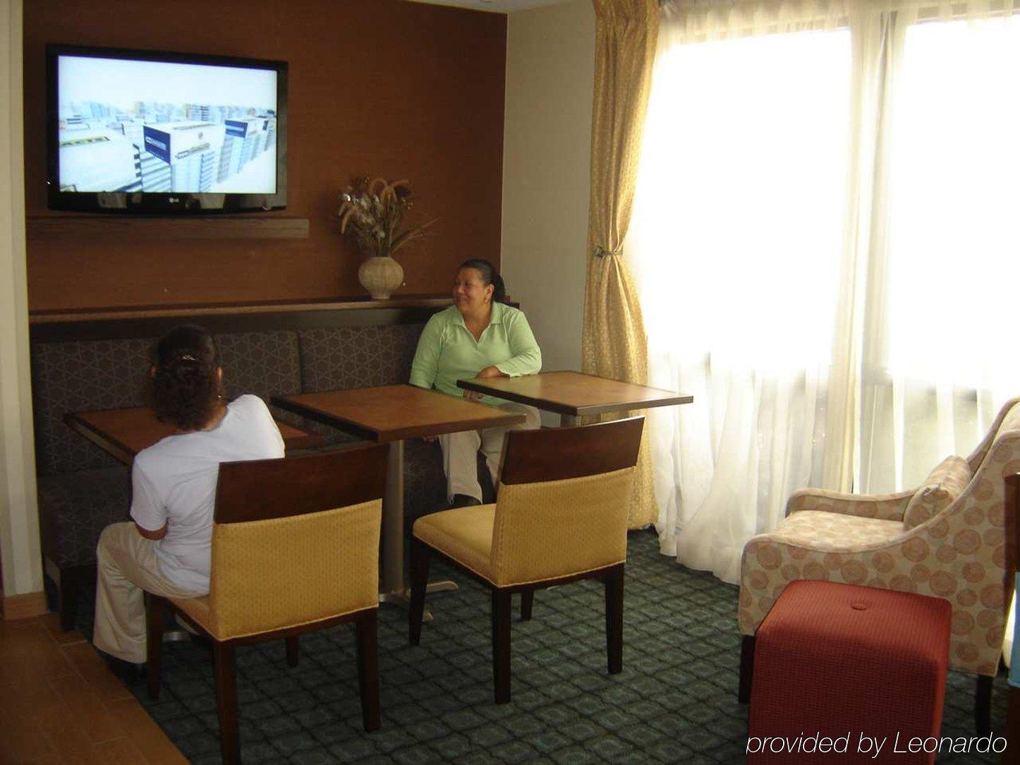 Hampton Worth Southwest Cityview 3*