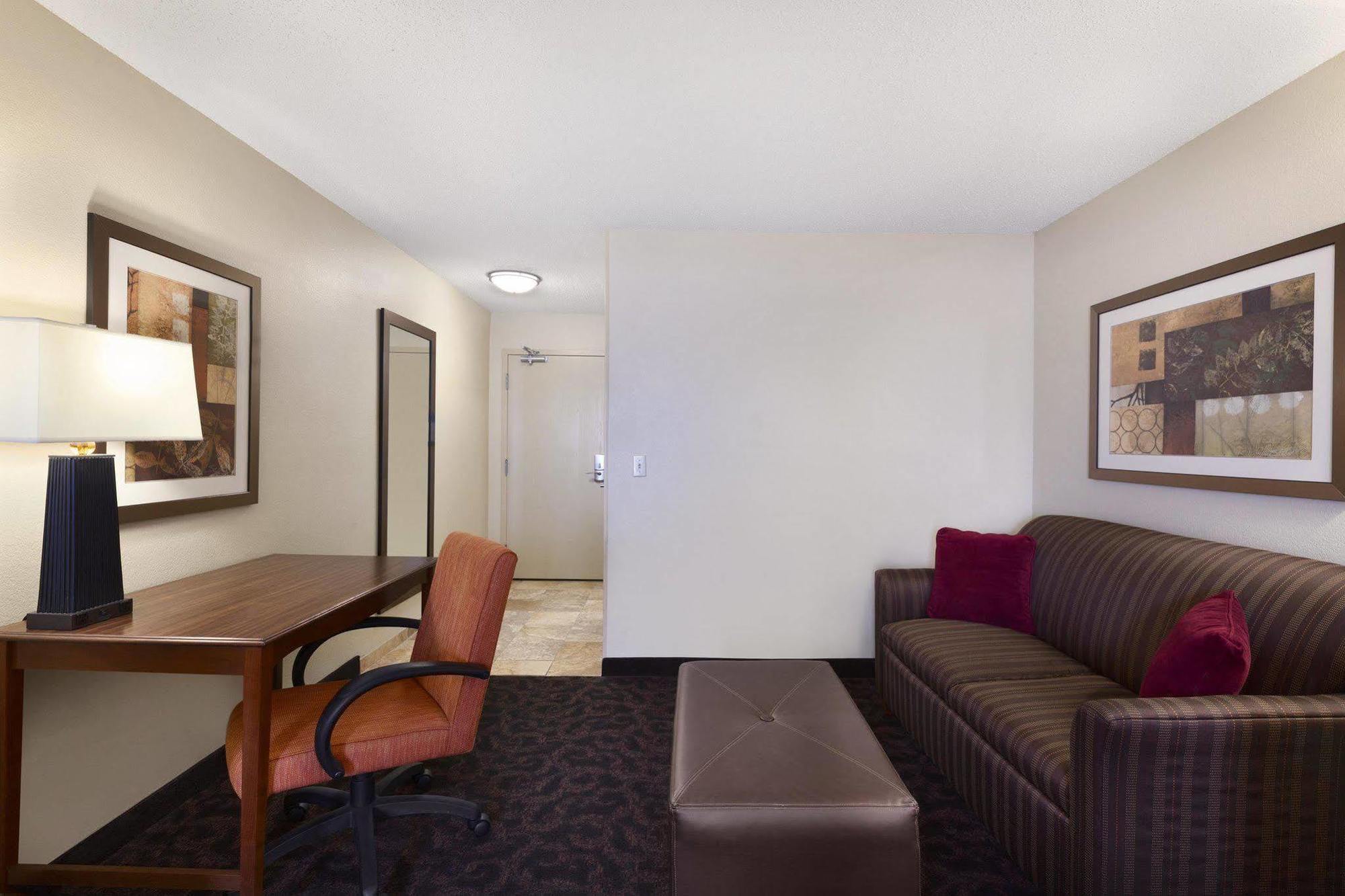 Hotel Hampton Worth Southwest Cityview 3*